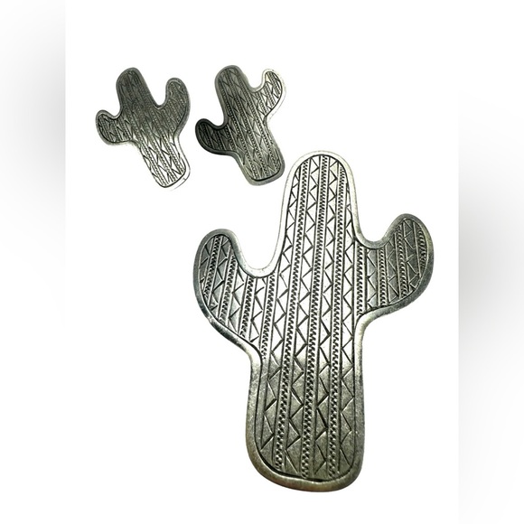 VTG  JJ 1988 SOUTHWESTERN CACTUS COYOTE HAT STAMPED PWETER BROOCH EARRINGS LOT - Picture 2 of 8